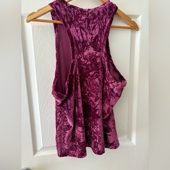 Pilcro Anthropologie plum raspberry red velvet racer back size large - Picture 5 of 11